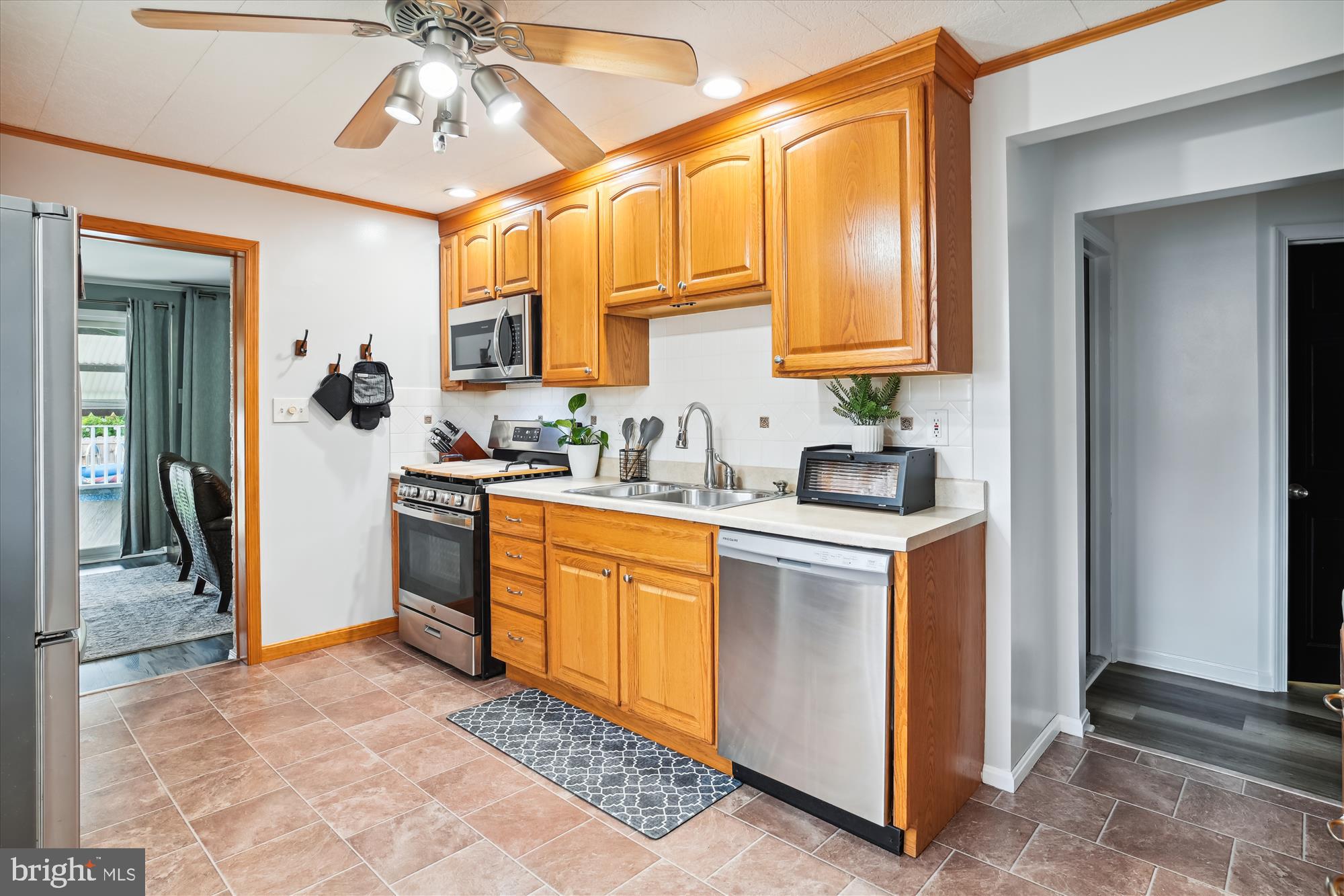 1235 Willow Road Dundalk, MD 21222 - Photo 5 of 22 Kitchen