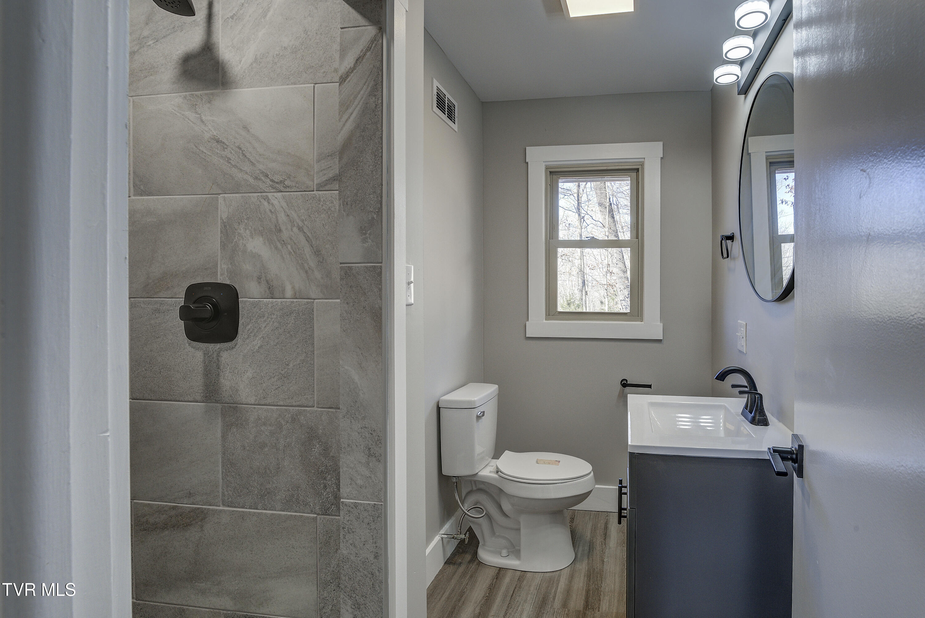 4407 Mitchell Road Kingsport, TN 37664 - Photo 24 of 67 MItchell-17