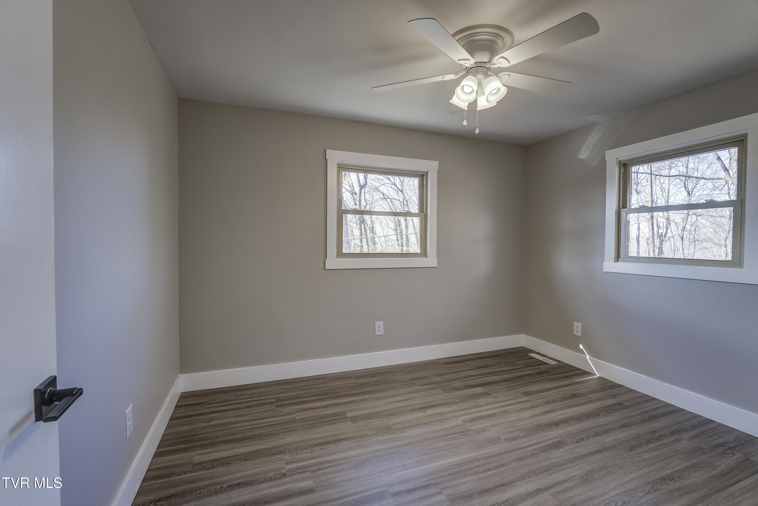 4407 Mitchell Road Kingsport, TN 37664 - Photo 26 of 67 MItchell-19