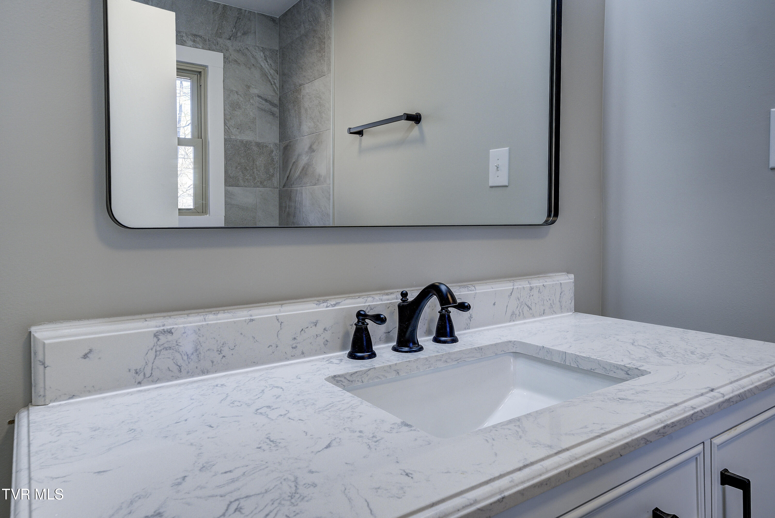 4407 Mitchell Road Kingsport, TN 37664 - Photo 38 of 67 MItchell-31