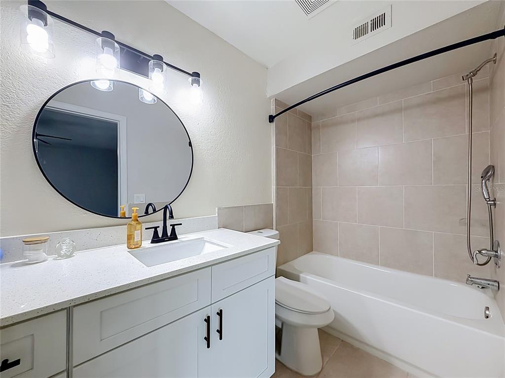 5144 Conroy Road, Unit 13 Orlando, FL 32811 - Photo 21 of 39 Gallery Image 21