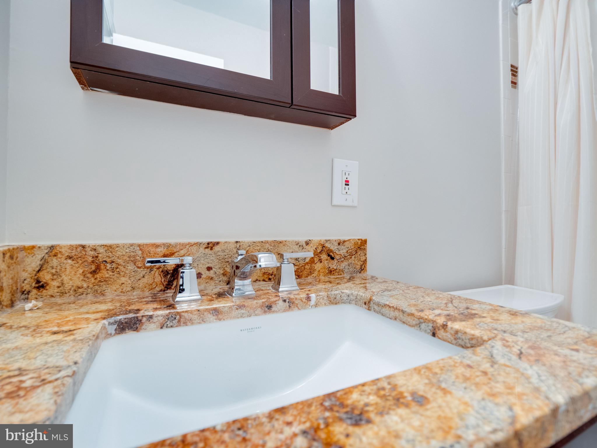 8352 Luce Court Springfield, VA 22153 - Photo 30 of 48 Full bath on upper level