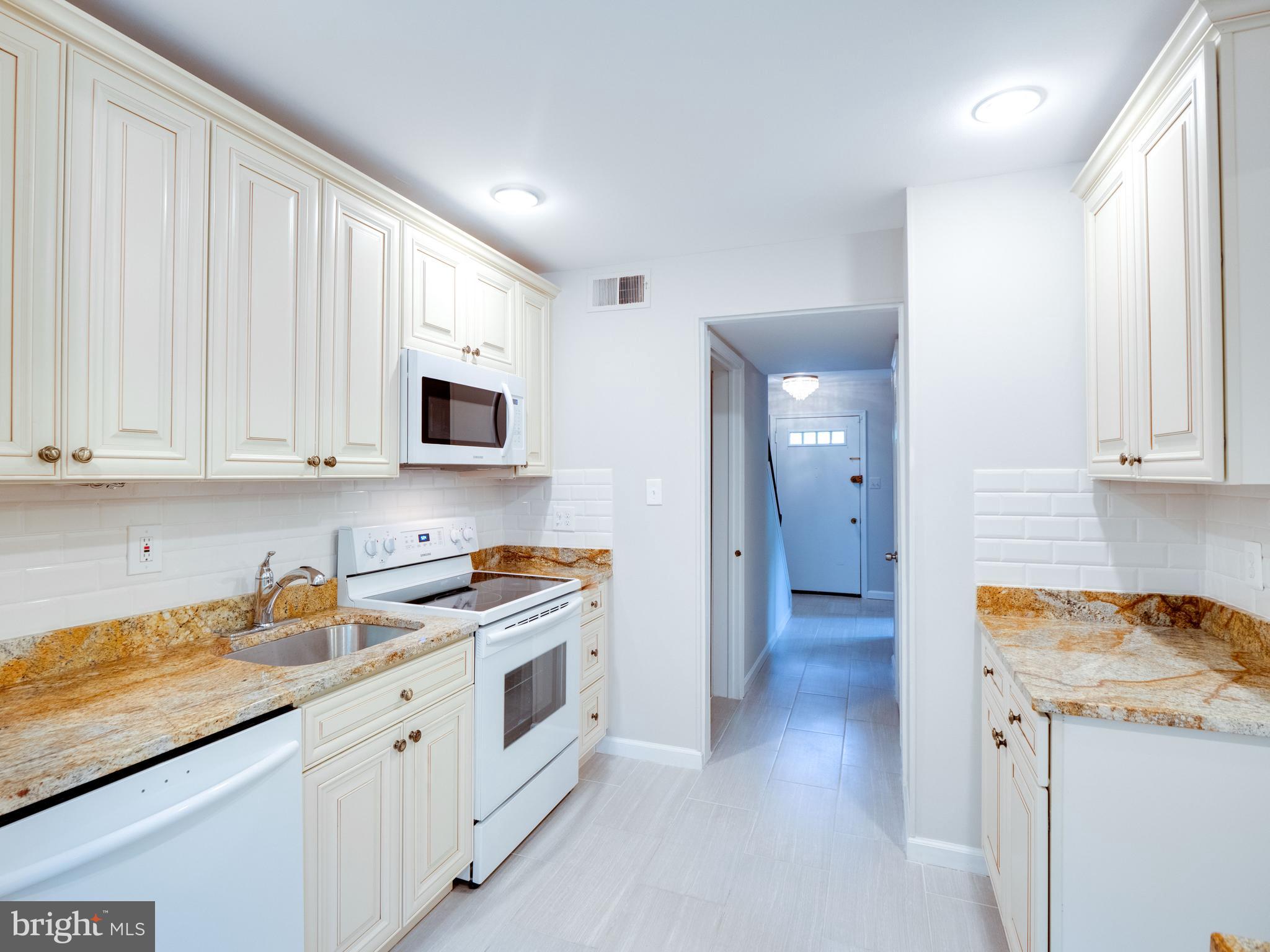 8352 Luce Court Springfield, VA 22153 - Photo 4 of 48 Granite Counters and updated cabinets