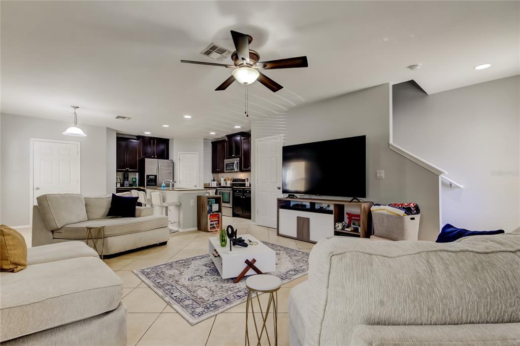 4623 Chatterton Way Riverview, FL 33578 - Photo 3 of 11