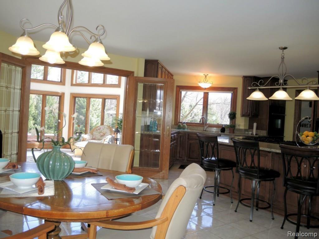 5405 Abbey Drive Rochester, MI 48306 - Photo 24 of 94 Kitchen (5) (Large).jpg