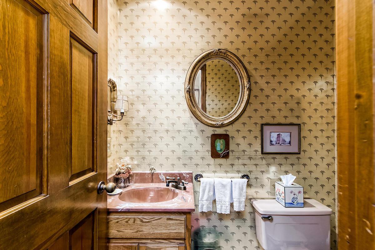 1427 Roxbury Road, Unit E Columbus, OH 43212 - Photo 5 of 41