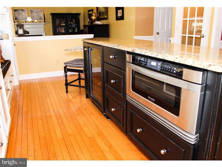 2525 Hallowell Road Huntingdon Valley, PA 19006 - Photo 3 of 25 Kitchen