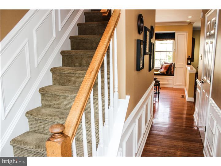 2525 Hallowell Road Huntingdon Valley, PA 19006 - Photo 8 of 25 Foyer
