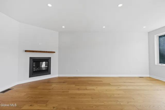 $760,300 | 16 Footpath Way, Lake George, NY 12845