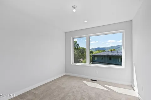 $760,300 | 16 Footpath Way, Lake George, NY 12845