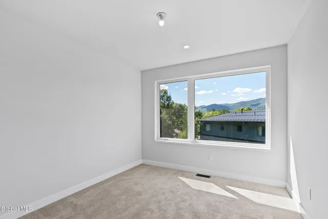 $760,300 | 16 Footpath Way, Lake George, NY 12845