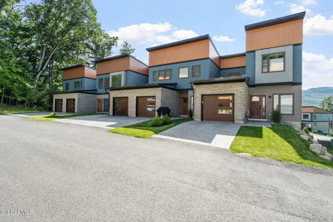 $760,300 | 16 Footpath Way, Lake George, NY 12845