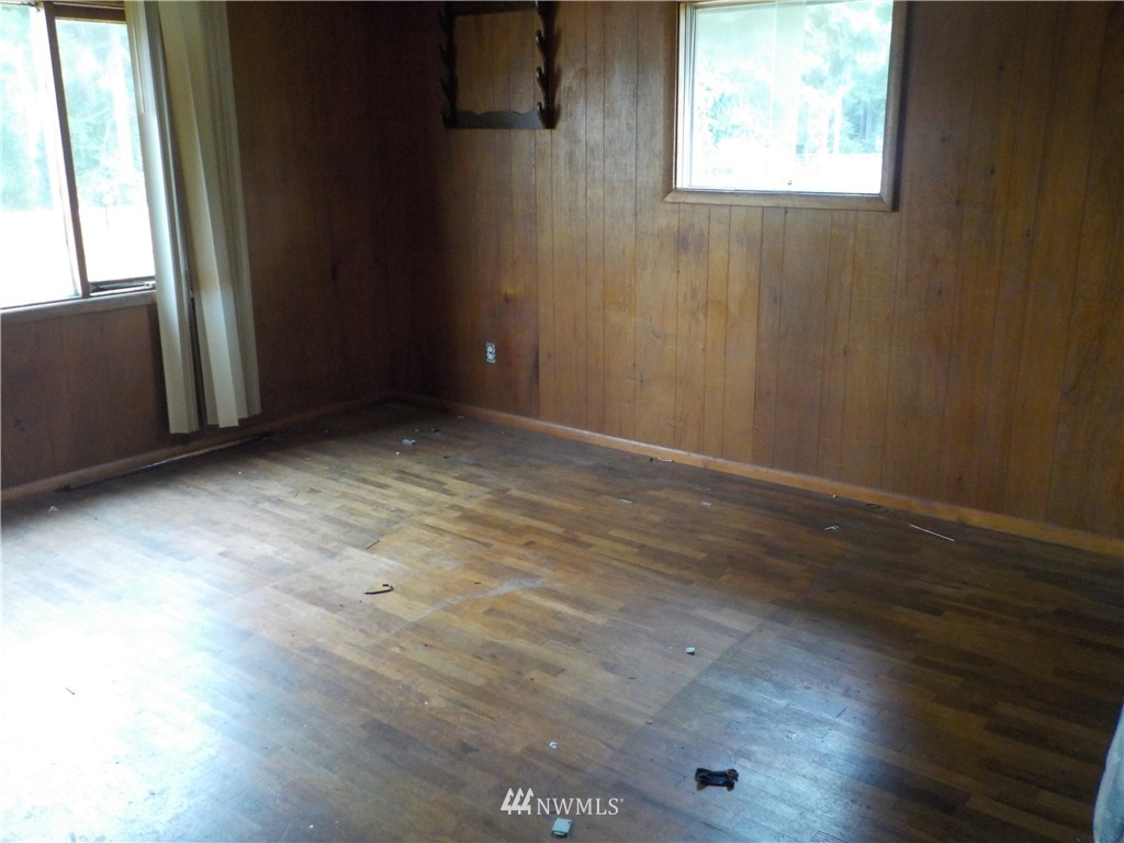 1031 Centralia Alpha Road Chehalis, WA 98532 - Photo 4 of 10 Gallery Image 4