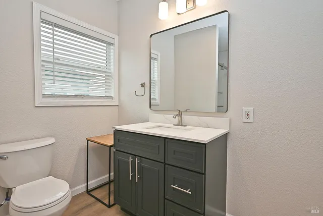 a close up view of a washer and dryer