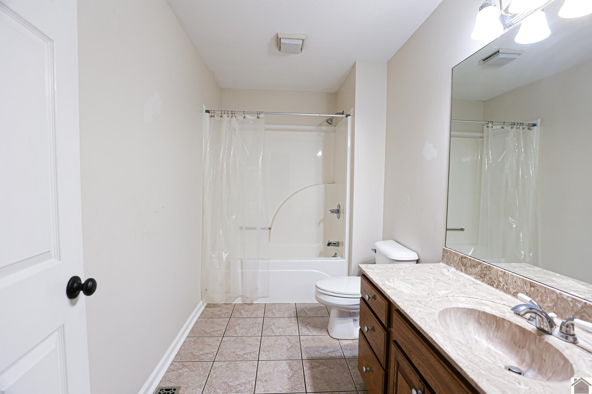 5015 Bethel Church Road Kevil, KY 42053 - Photo 30 of 35 Guest Bathroom