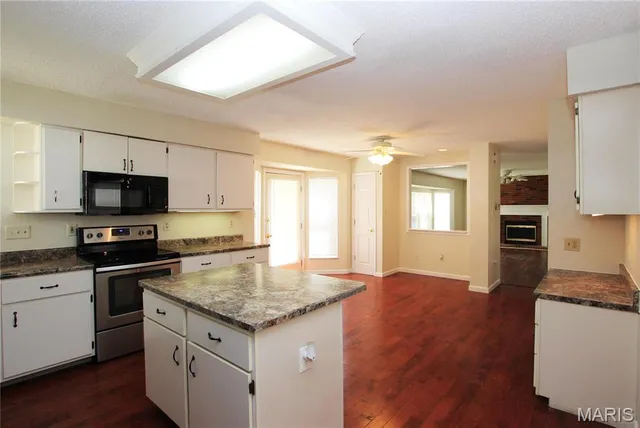 $2,450 | 360 Beckley Place, O'Fallon, MO 63304