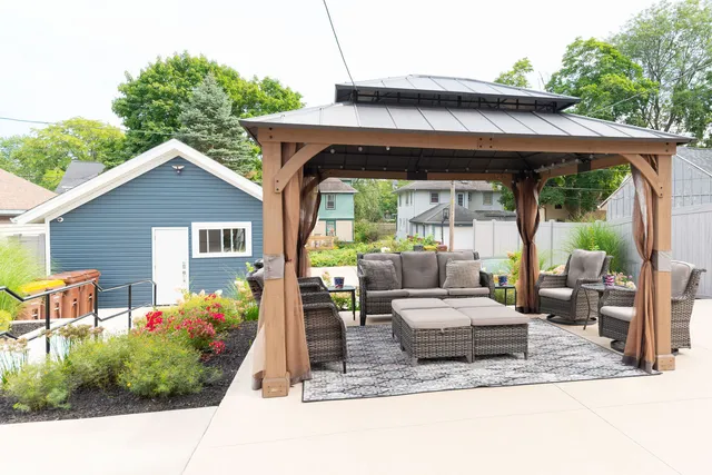 $589,000 | 1719 Post Avenue, Rockford, IL 61103