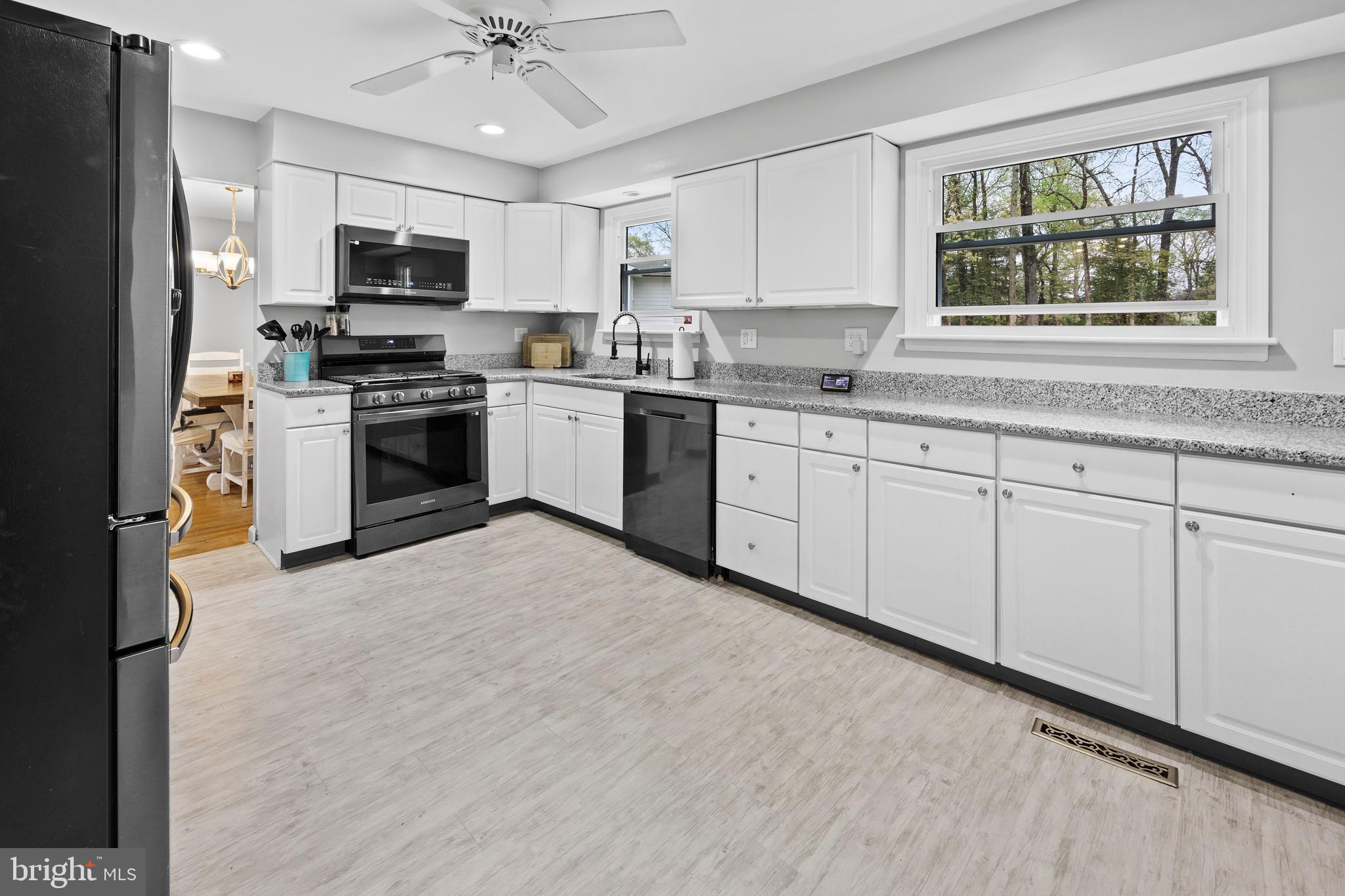 51 White Birch Road Turnersville, NJ 08012 - Photo 5 of 55