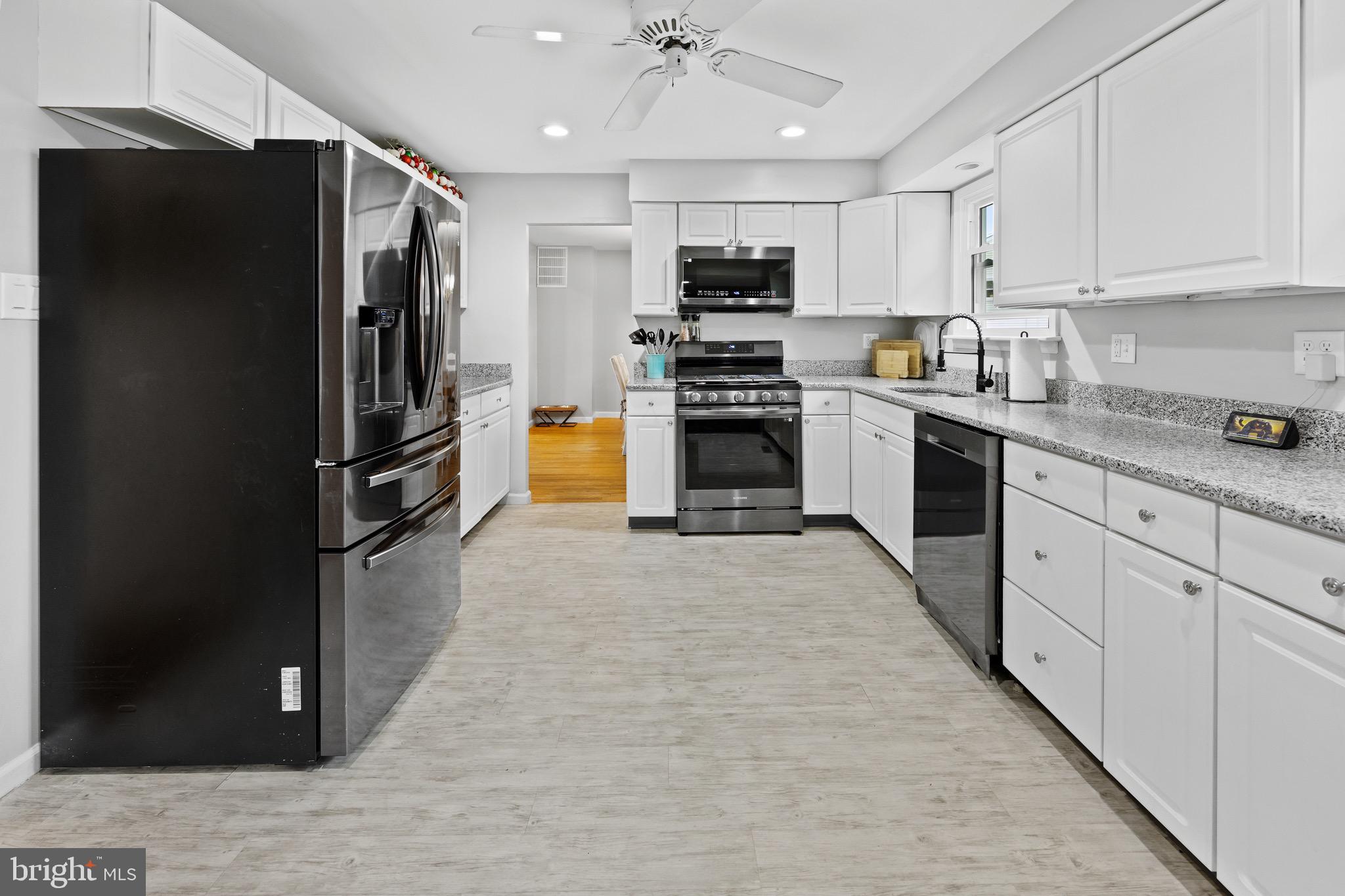 51 White Birch Road Turnersville, NJ 08012 - Photo 7 of 55