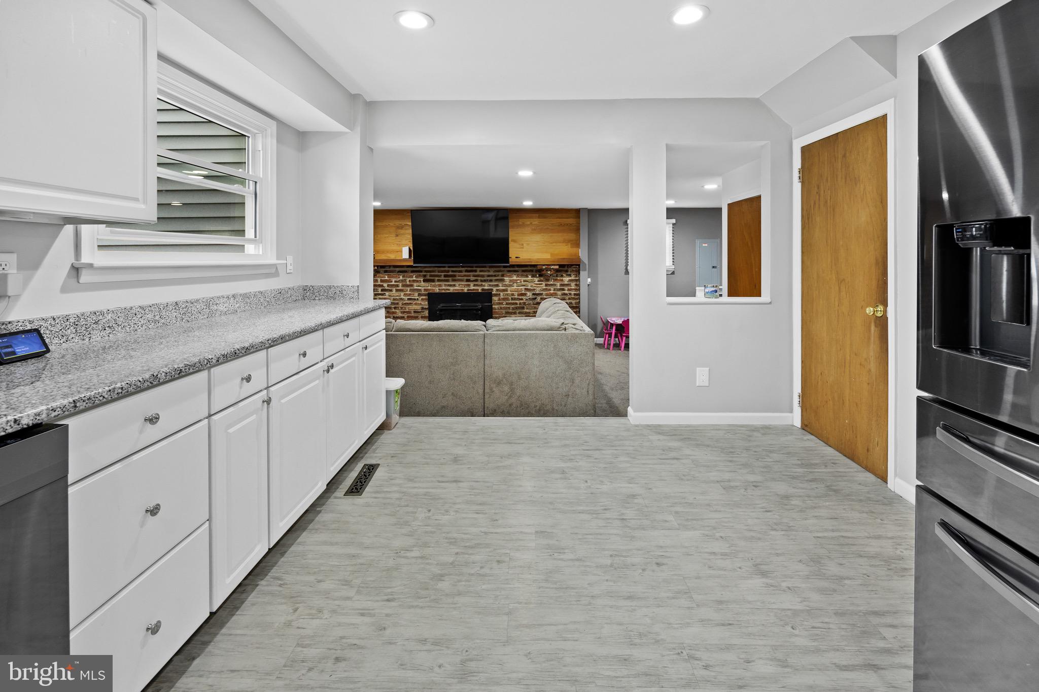 51 White Birch Road Turnersville, NJ 08012 - Photo 8 of 55