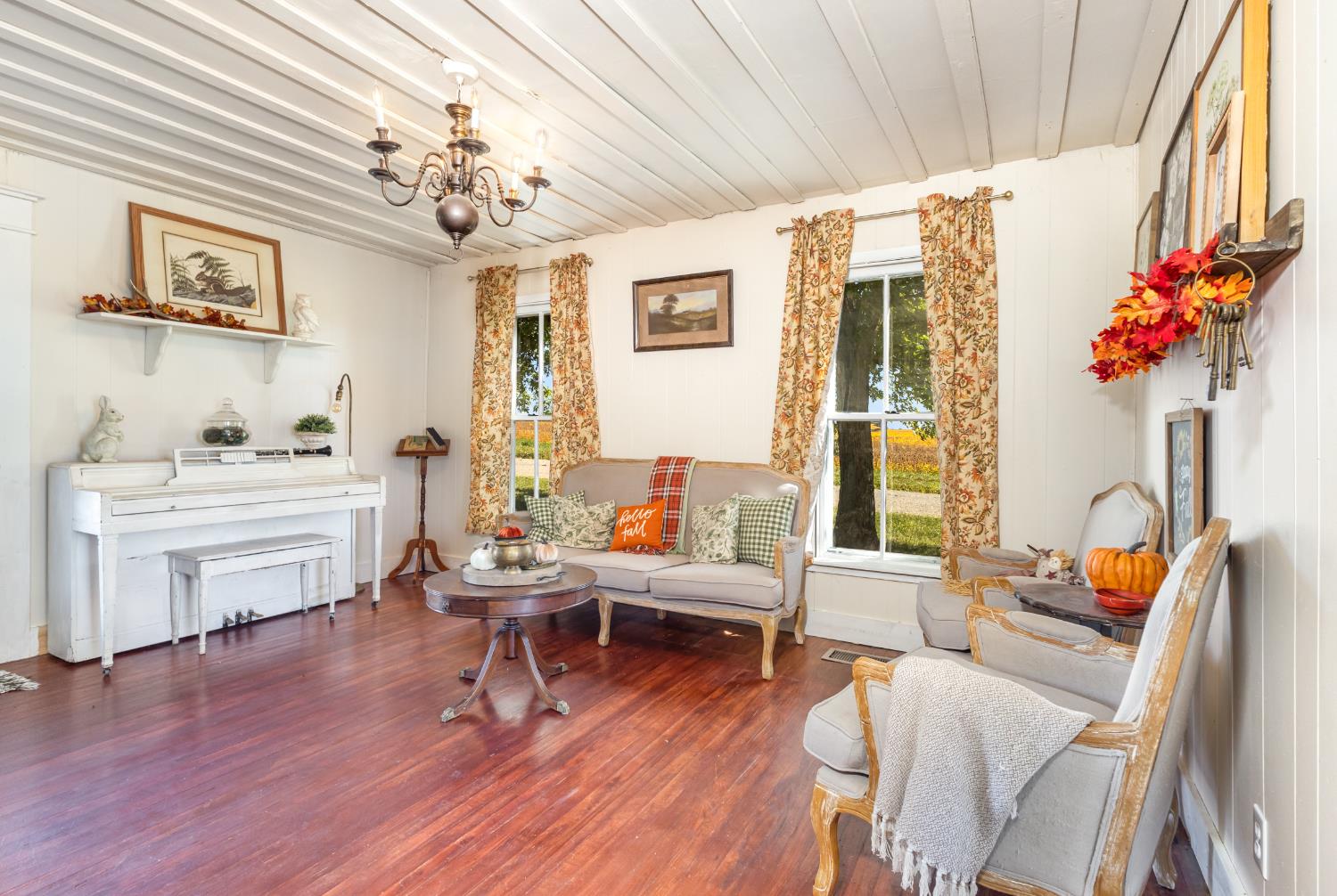 8046 Holland Road Brookville, IN 47012 - Photo 4 of 38