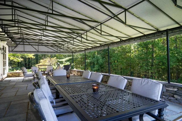 $1,800,000 | 207 Brooks Lane, Londonderry, VT 05148