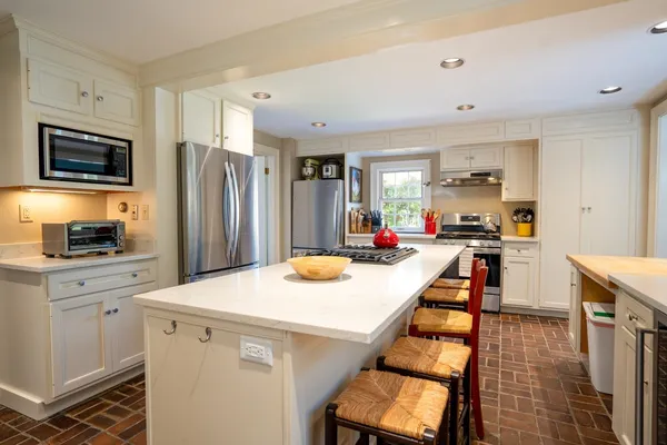 $1,650,000 | 207 Brooks Lane, Londonderry, VT 05148