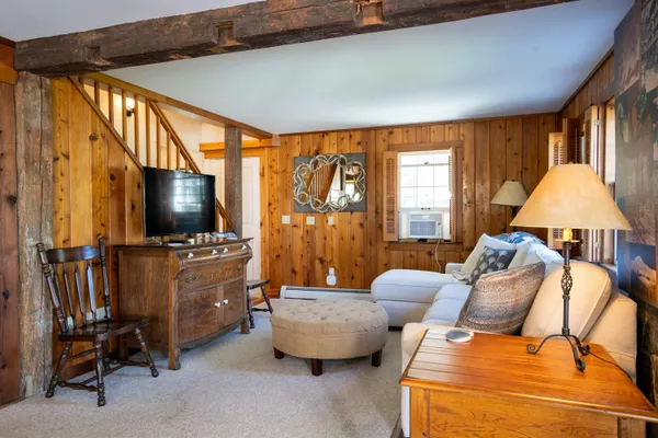 $1,650,000 | 207 Brooks Lane, Londonderry, VT 05148