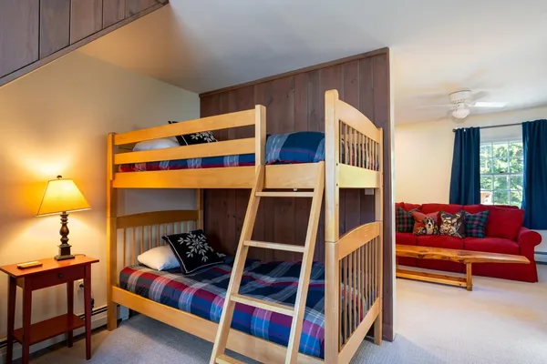 $1,650,000 | 207 Brooks Lane, Londonderry, VT 05148