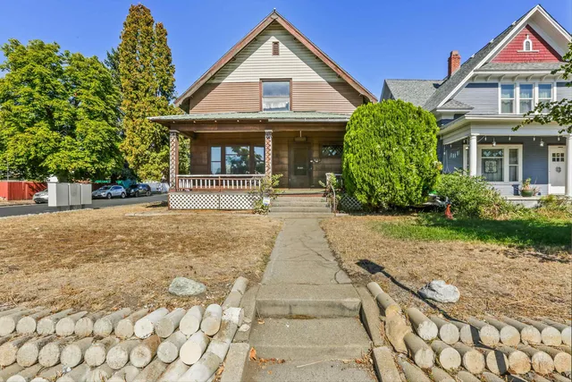 $274,900 | 1003 East Indiana Avenue, Spokane, WA 99207