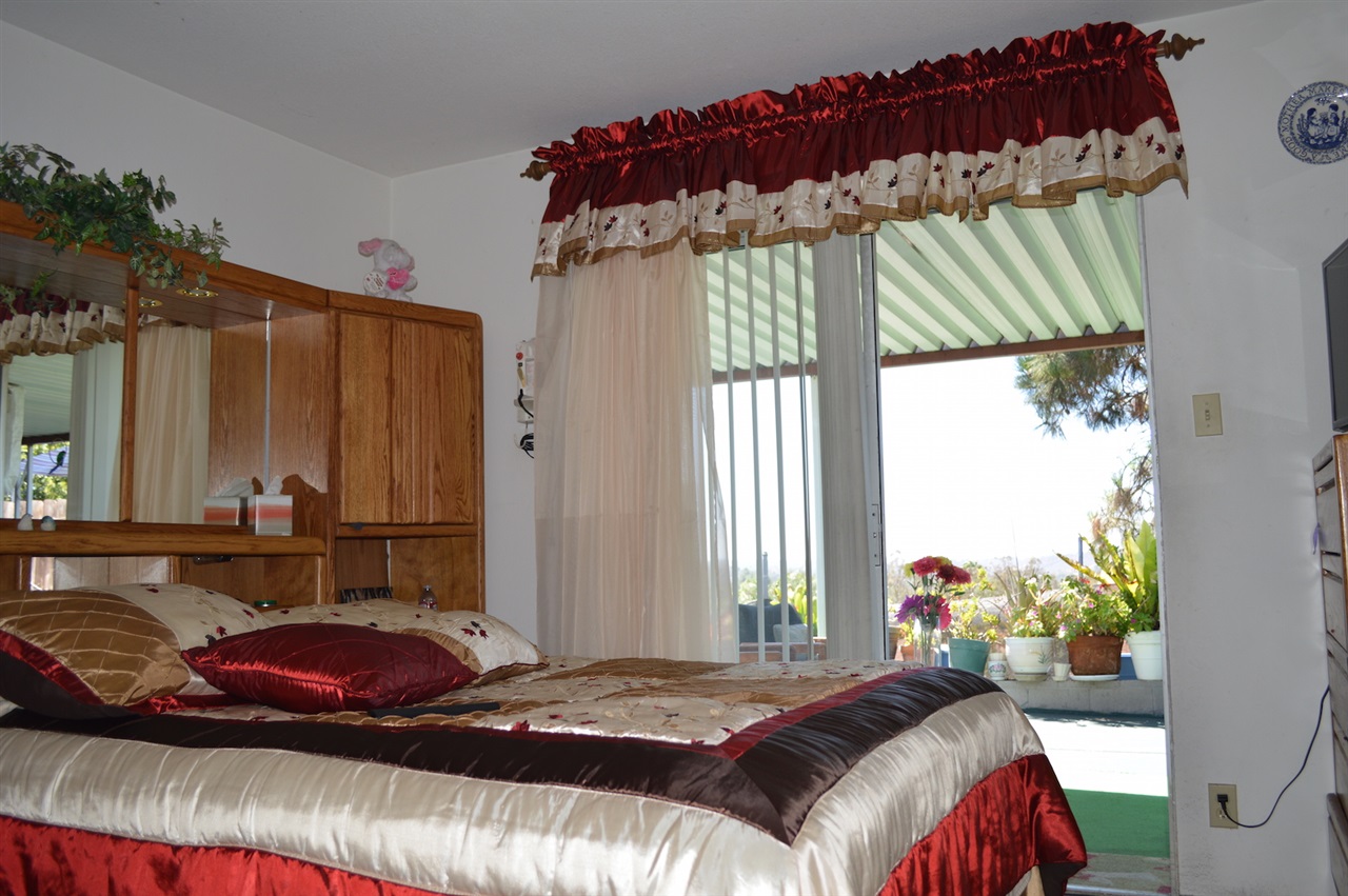 225 Hollenbeck Road San Marcos, CA 92069 - Photo 12 of 16 Gallery Image 12