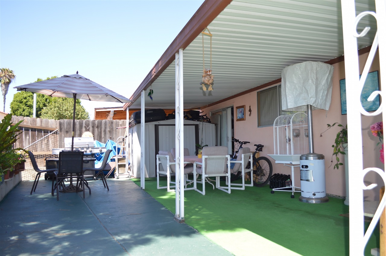 225 Hollenbeck Road San Marcos, CA 92069 - Photo 5 of 16 Gallery Image 5
