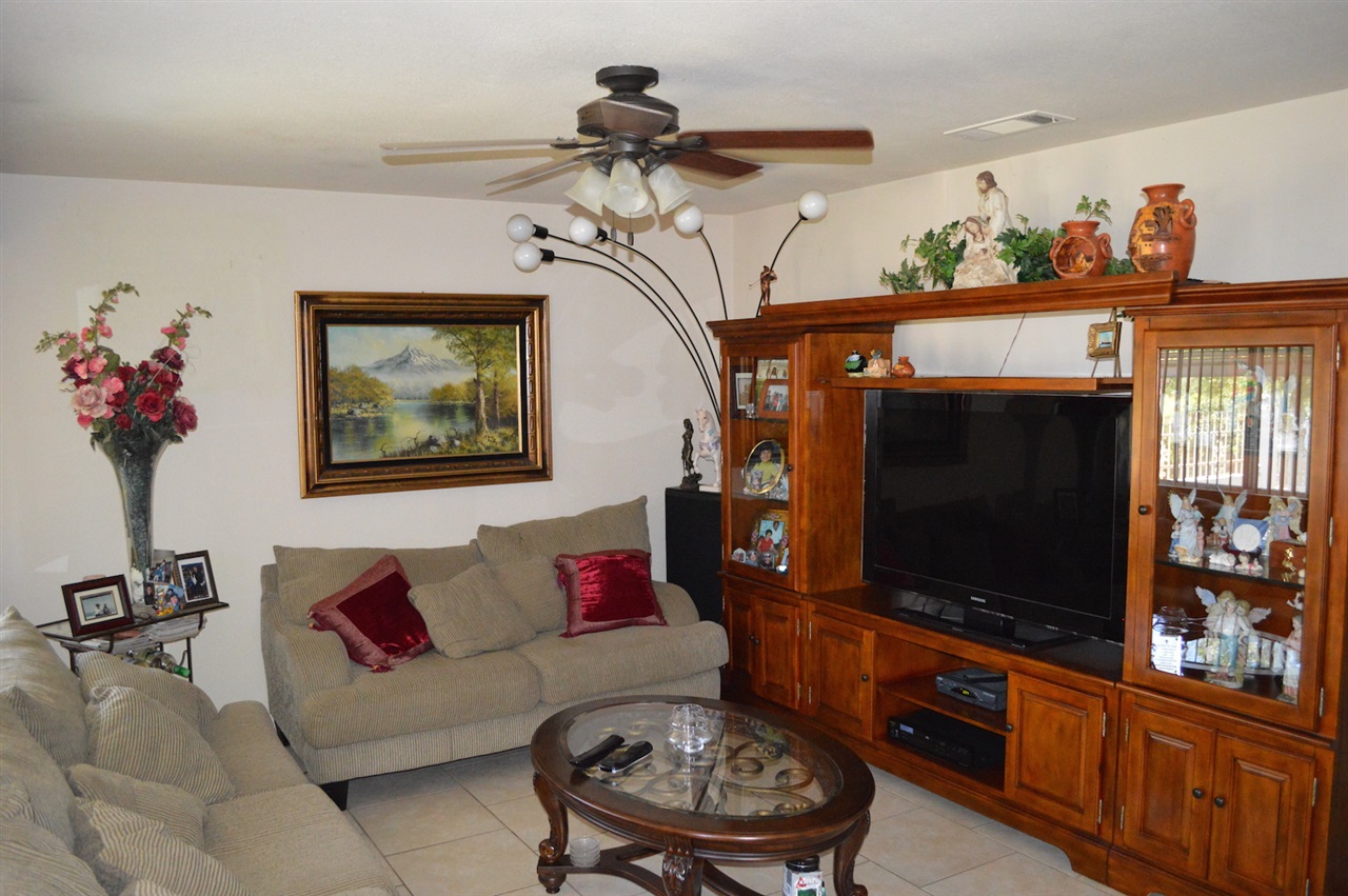 225 Hollenbeck Road San Marcos, CA 92069 - Photo 6 of 16 Gallery Image 6