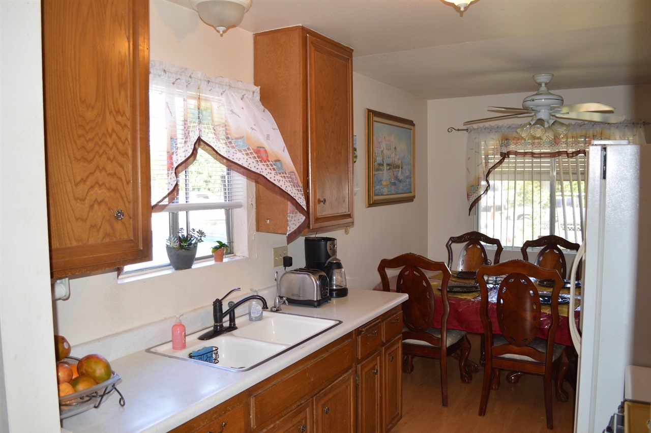 225 Hollenbeck Road San Marcos, CA 92069 - Photo 8 of 16 Gallery Image 8
