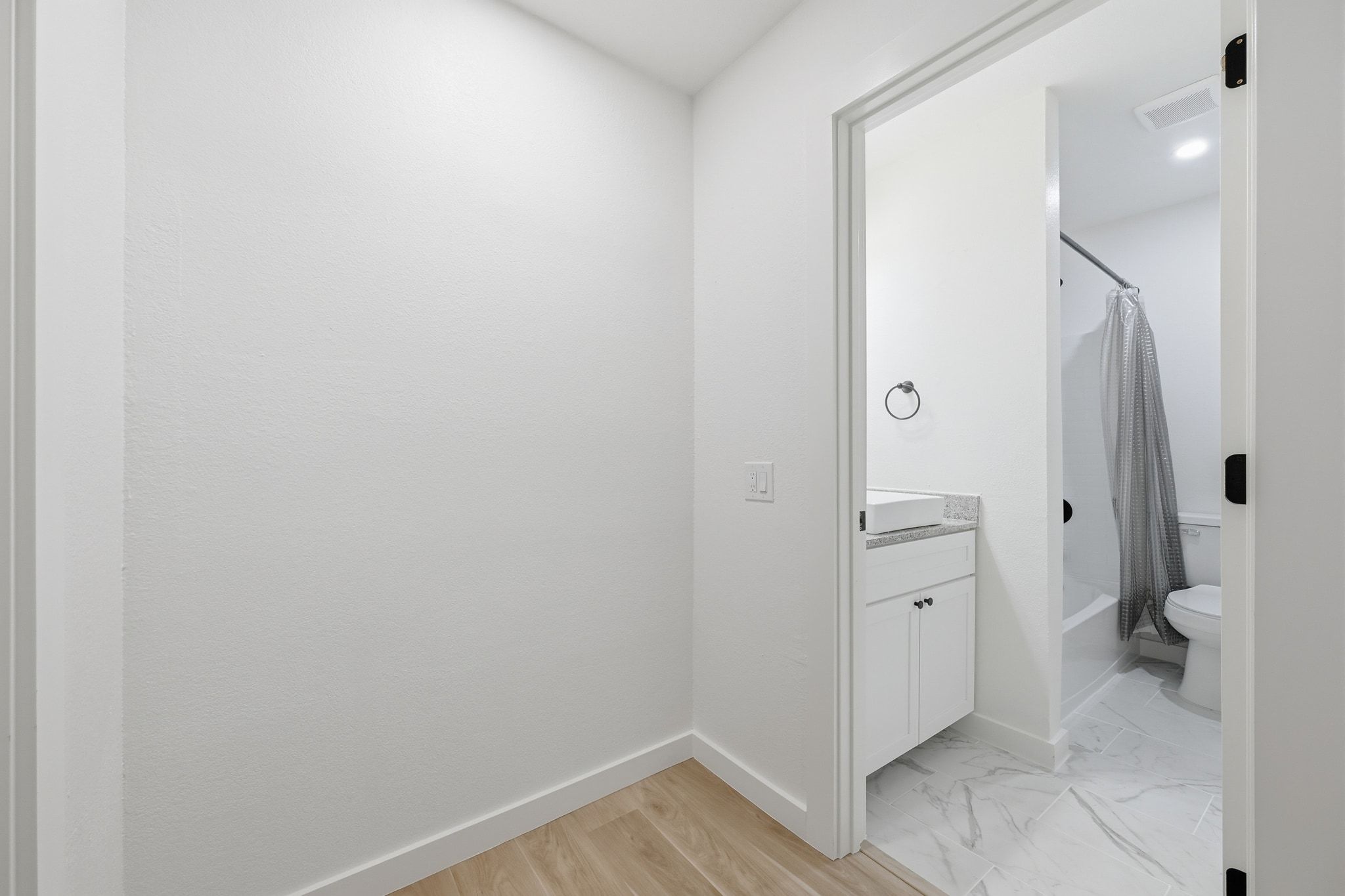 4908 West Gate Boulevard, Unit 101 Austin, TX 78745 - Photo 10 of 13