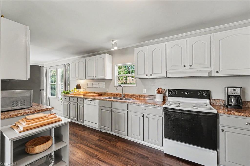163 Flat Swamp Lake Road Denton, NC 27239 - Photo 13 of 38