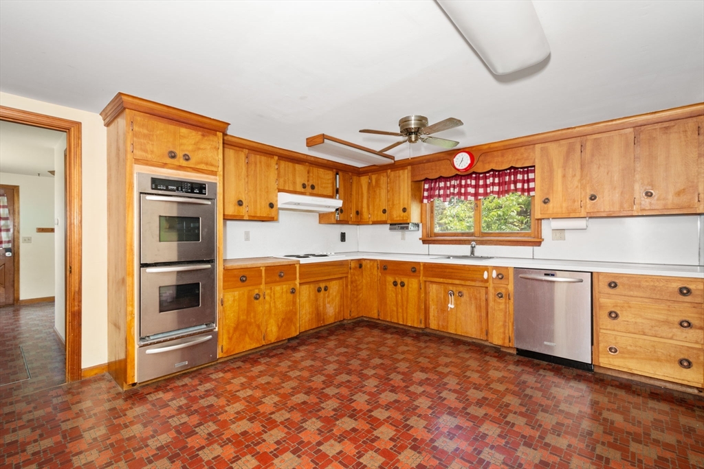 55 Depot Road Hatfield, MA 01038 - Photo 10 of 40 Gallery Image 10