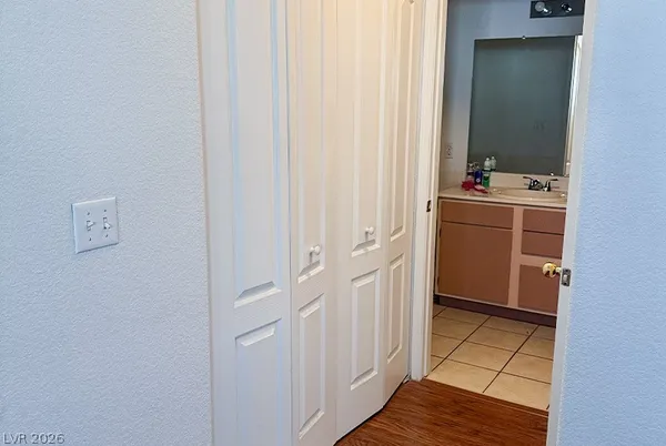 $180,000 | 694 Anne Lane, Unit 694, Henderson, NV 89015