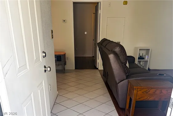$180,000 | 694 Anne Lane, Unit 694, Henderson, NV 89015