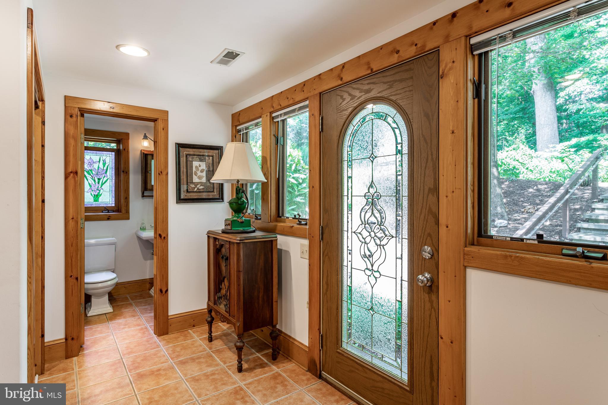 2319 Hickory Road Annapolis, MD 21401 - Photo 15 of 68 Welcoming entrance