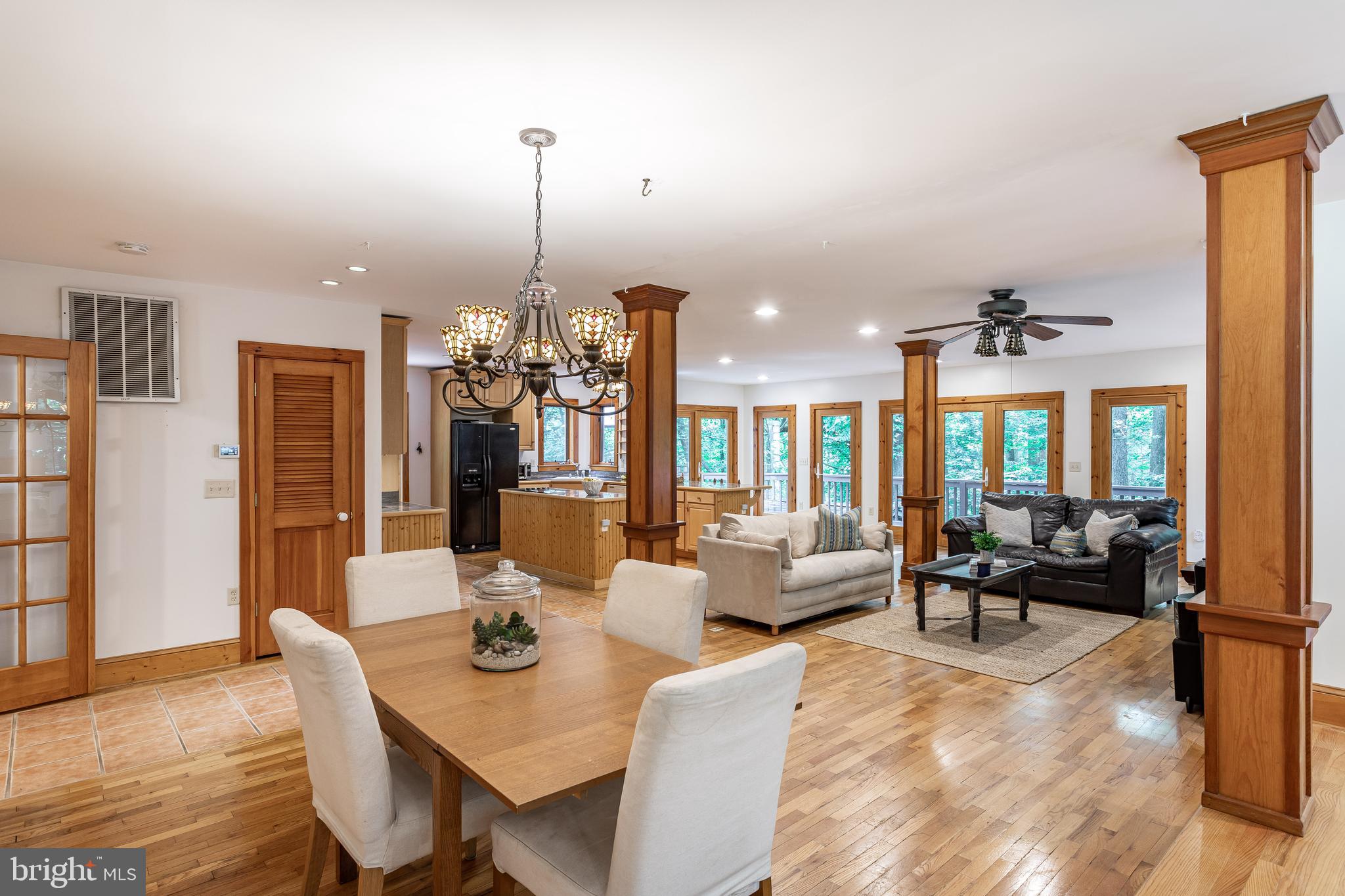 2319 Hickory Road Annapolis, MD 21401 - Photo 20 of 68 Separate dining area