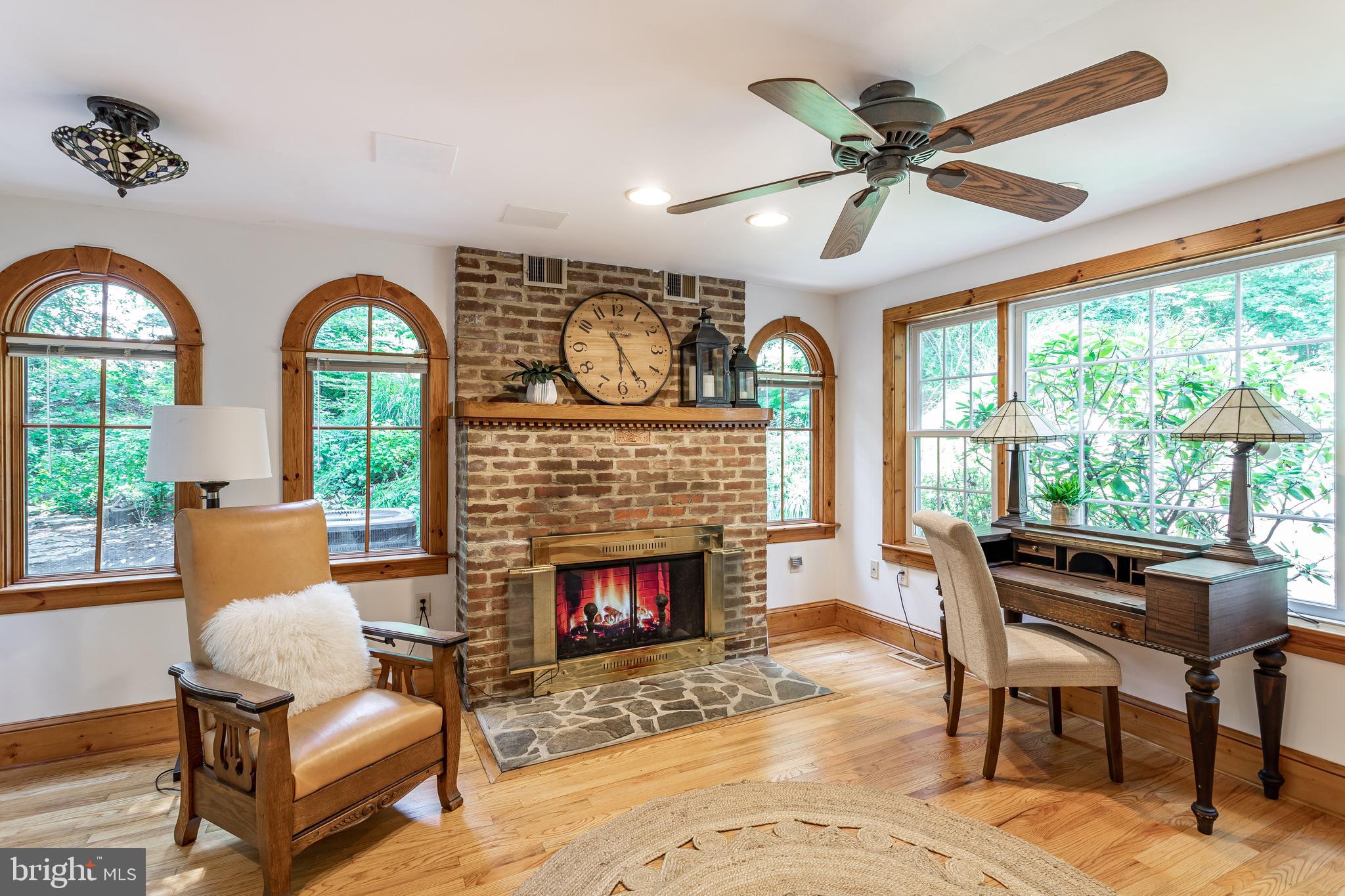 2319 Hickory Road Annapolis, MD 21401 - Photo 22 of 68 Perfect spot for cozy late night reading