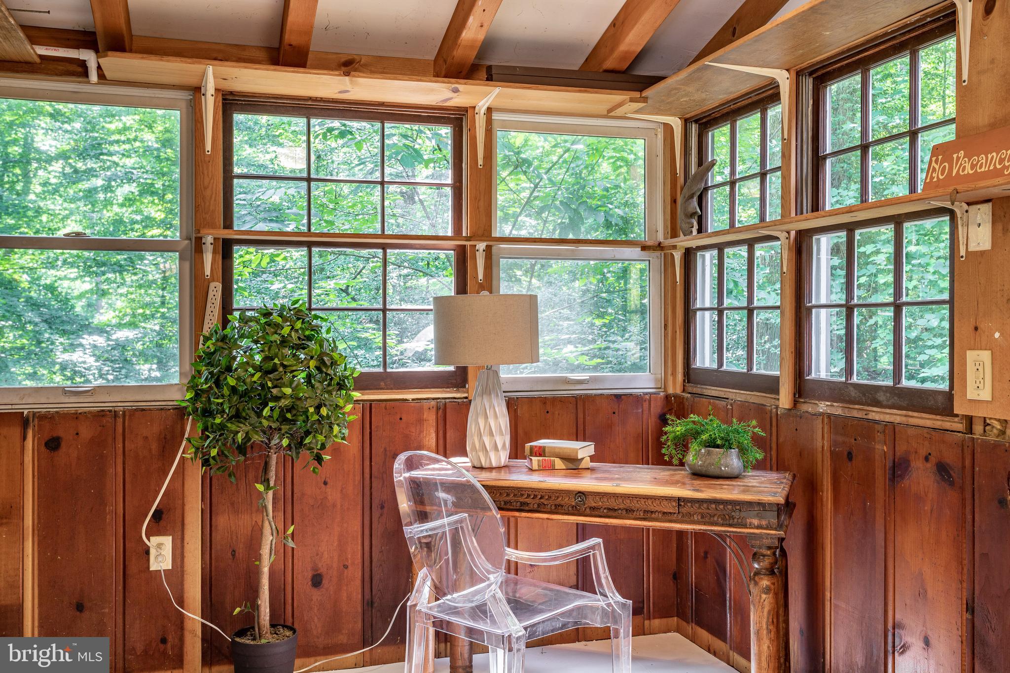 2319 Hickory Road Annapolis, MD 21401 - Photo 5 of 68 The artists' cottage. Let the creative juices flow