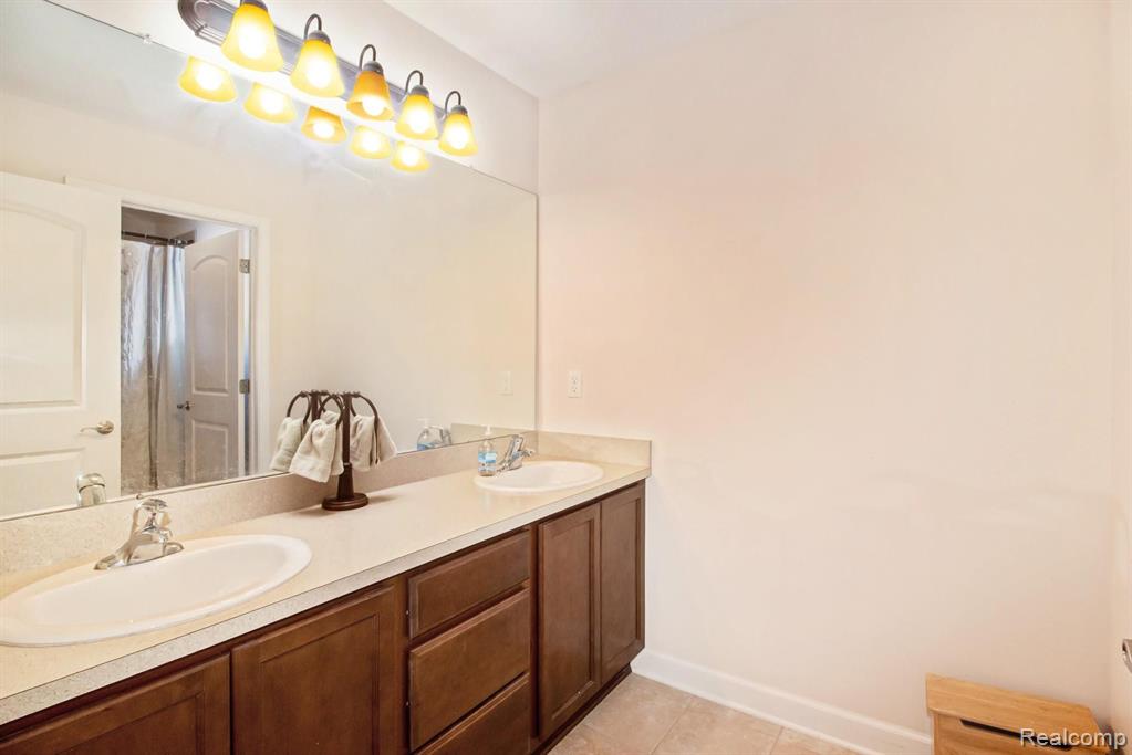 51159 Brompton Novi, MI 48374 - Photo 21 of 36