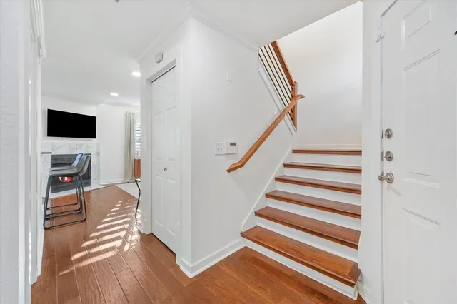 $3,000 | 3901 Travis Street, Unit 126, Dallas, TX 75204