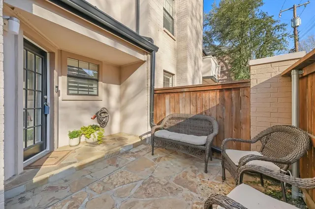 $3,000 | 3901 Travis Street, Unit 126, Dallas, TX 75204