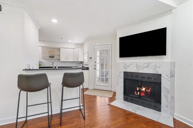 $3,000 | 3901 Travis Street, Unit 126, Dallas, TX 75204