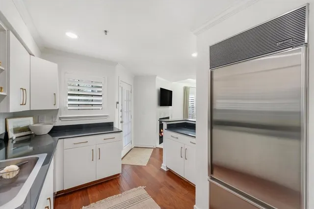 $3,000 | 3901 Travis Street, Unit 126, Dallas, TX 75204