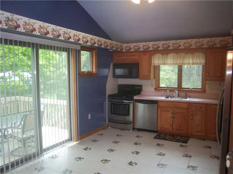 109 Clarette Road Pittsburgh, PA 15237 - Photo 4 of 13 Kitchen.