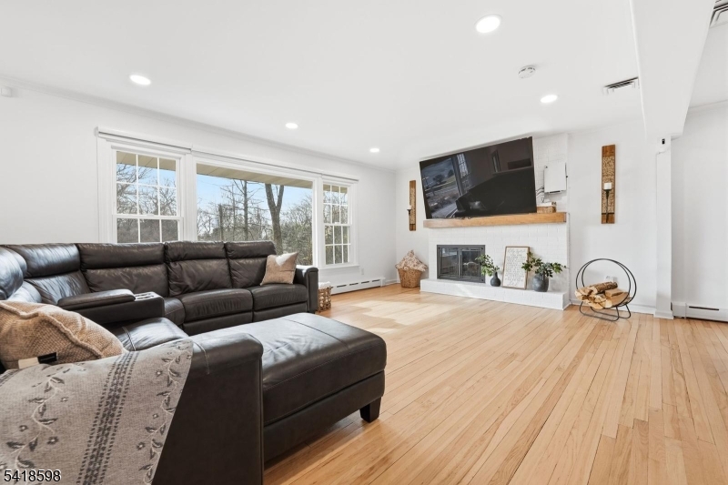 1474 Deer Path Mountainside, NJ 07092 - Photo 15 of 36